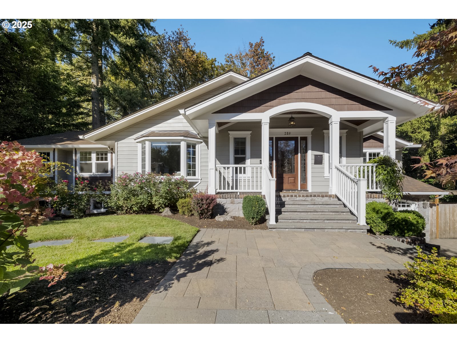 Home for sale at 289 G Ave, Lake Oswego, OR 97034